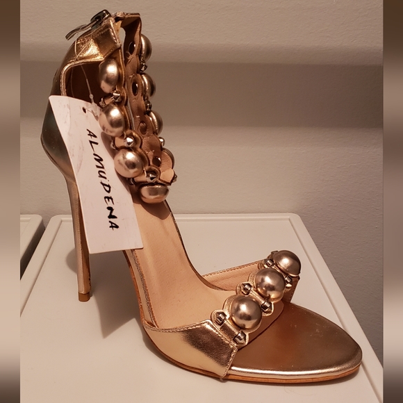 ALMUDENA Spike & Ball Ankle Strapped Stiletto High Heels (Gold) size: 7 1/2 - Picture 3 of 7
